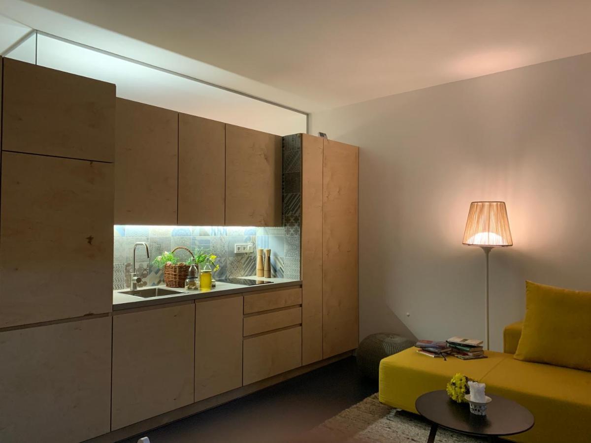 Genius Guest Unique Banovci Apartment Luaran gambar