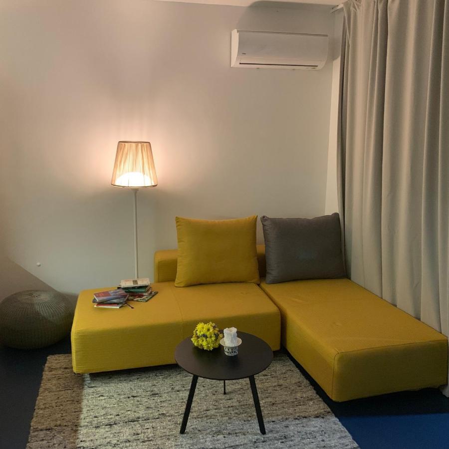 Genius Guest Unique Banovci Apartment Luaran gambar